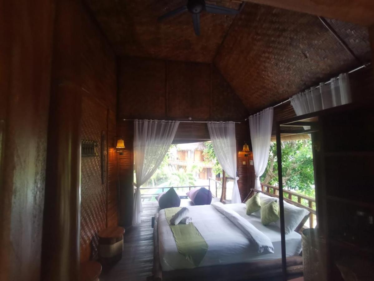 Villa Gading Tree House Batununggul Exterior foto