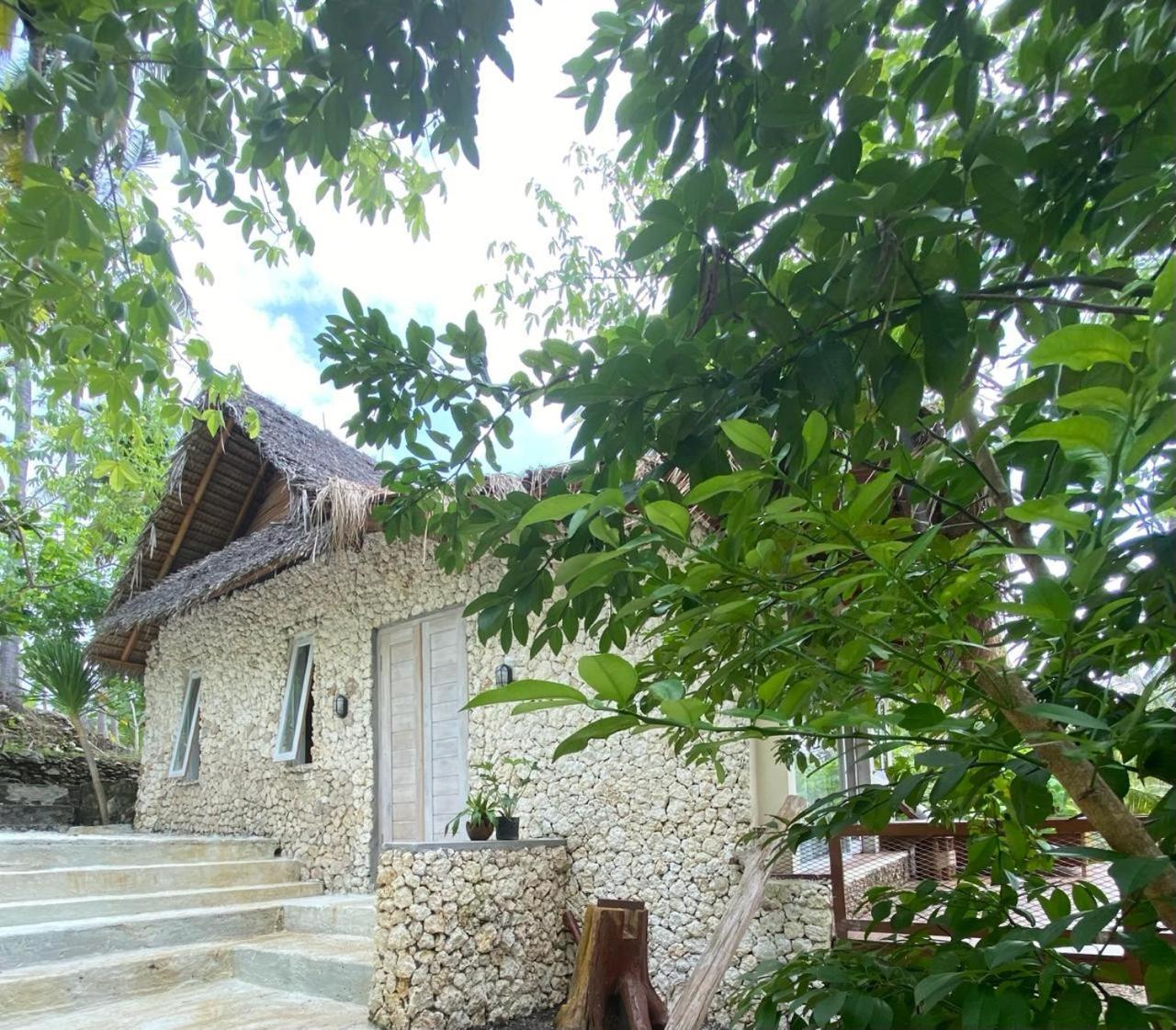 Villa Gading Tree House Batununggul Exterior foto