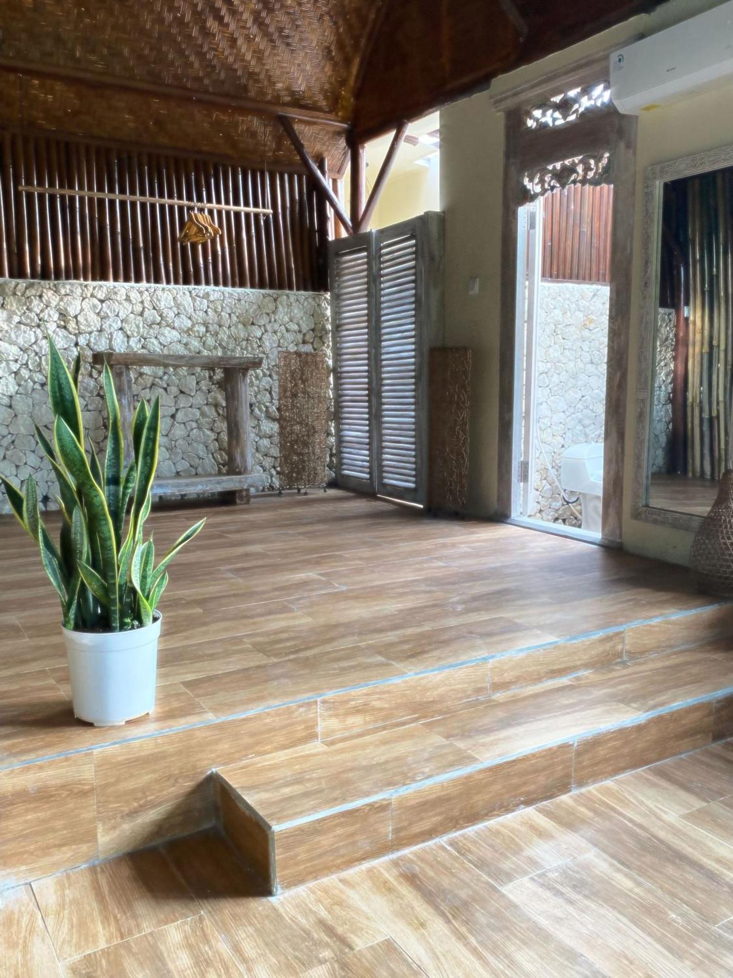 Villa Gading Tree House Batununggul Exterior foto