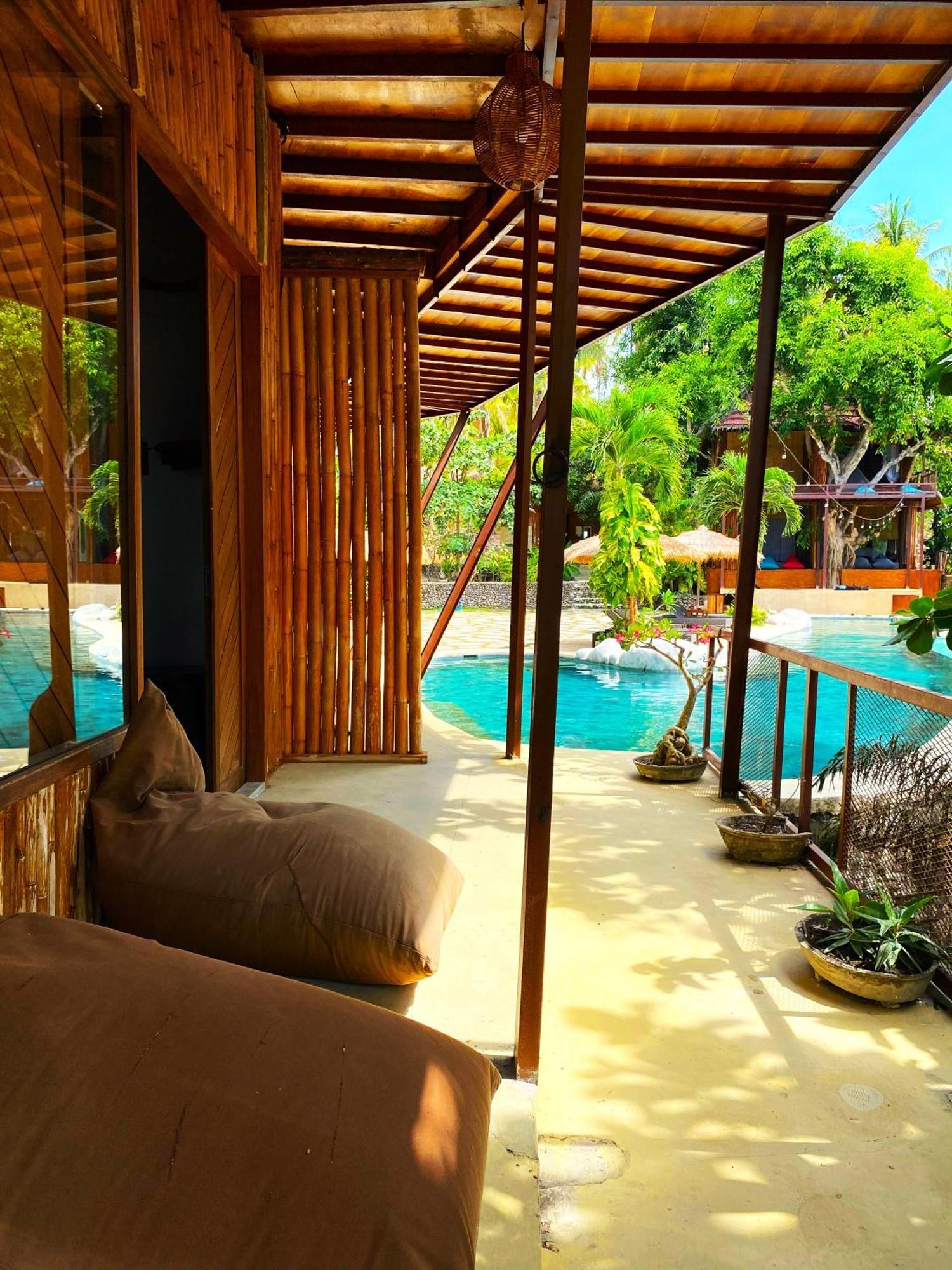 Villa Gading Tree House Batununggul Exterior foto