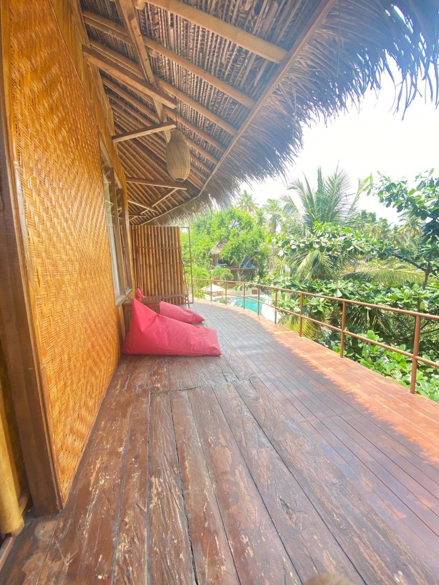 Villa Gading Tree House Batununggul Exterior foto