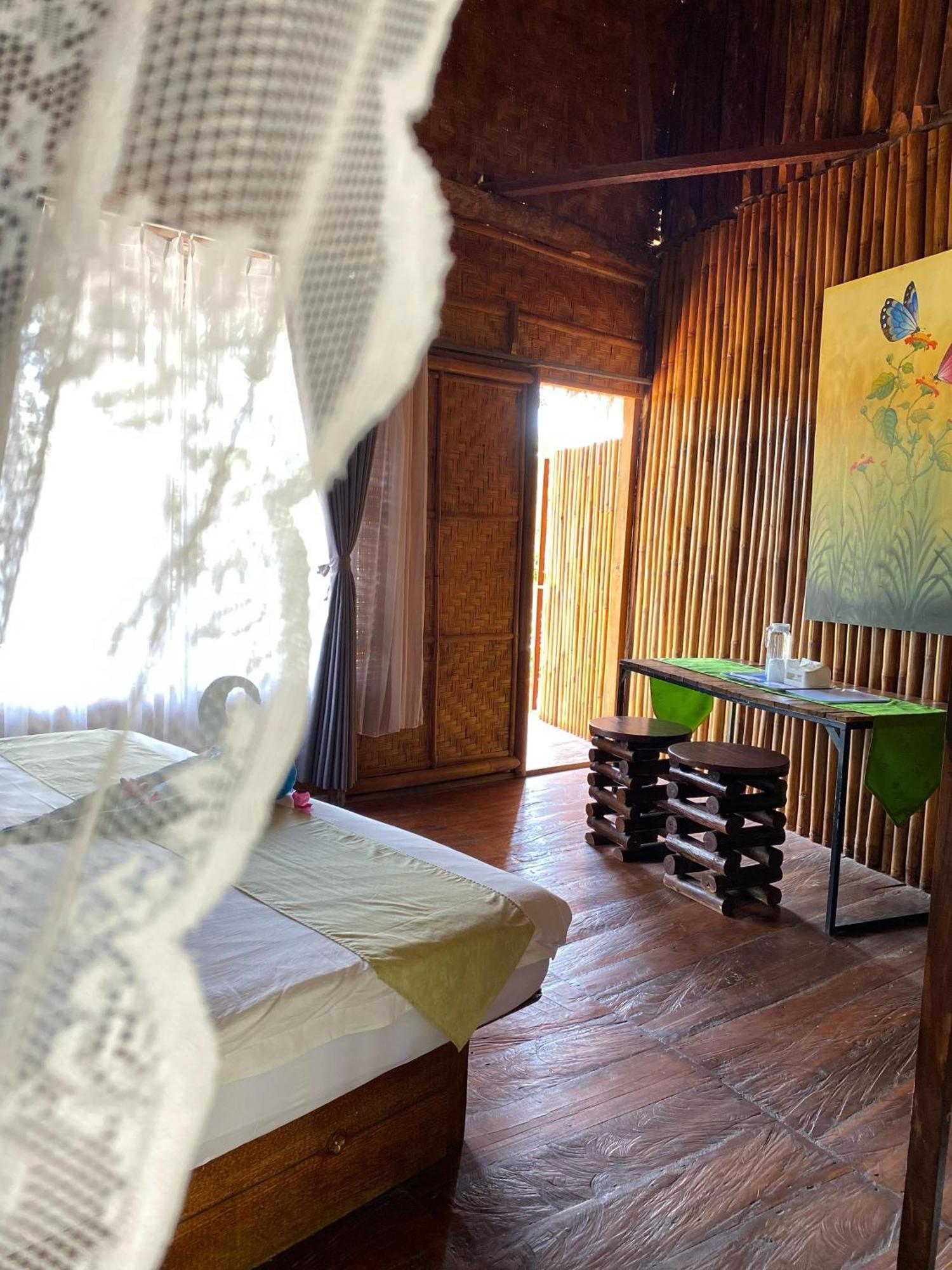 Villa Gading Tree House Batununggul Exterior foto